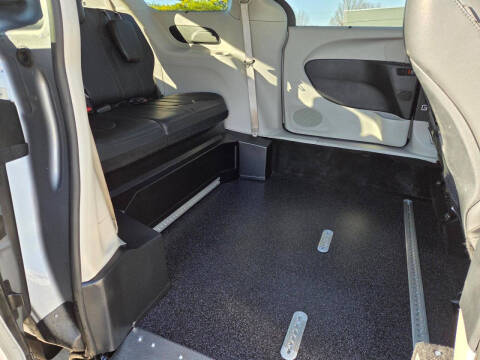 2020 Chrysler Pacifica Touring L