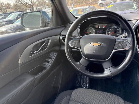 2022 Chevrolet Traverse LT Cloth