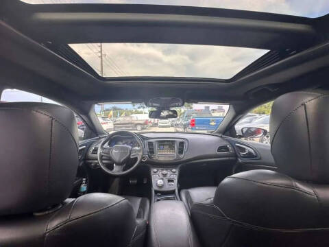 2015 Chrysler 200 S
