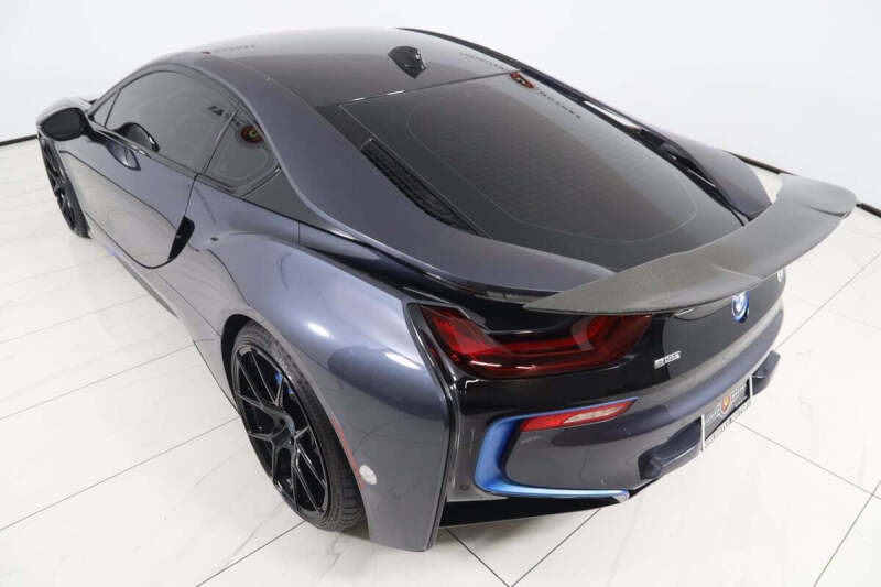 2017 BMW i8