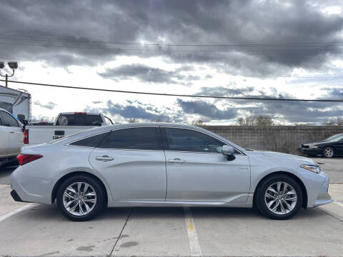 2021 Toyota Avalon Hybrid XLE