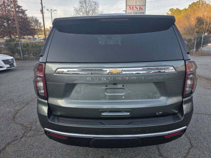 2023 Chevrolet Suburban LT