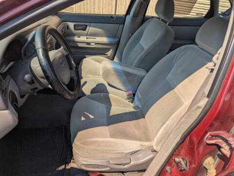 2004 Ford Taurus SE