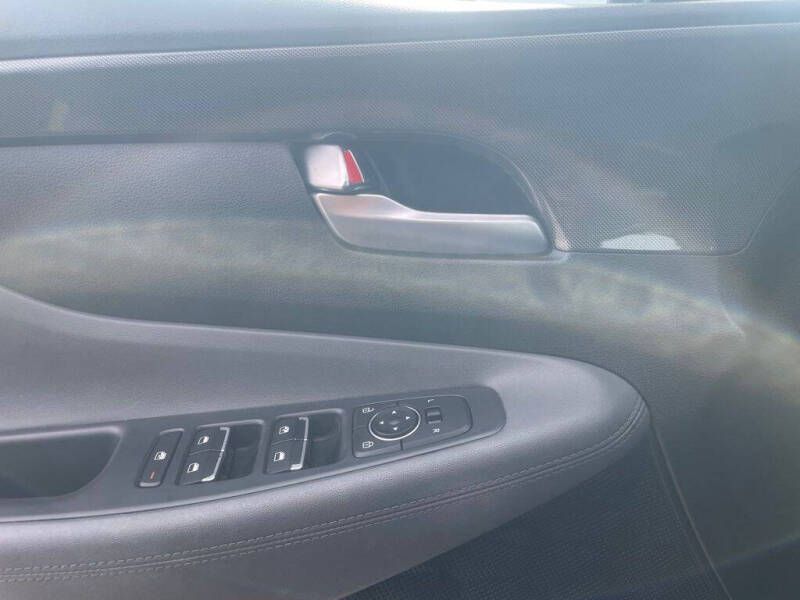 2021 Hyundai Santa Fe SE