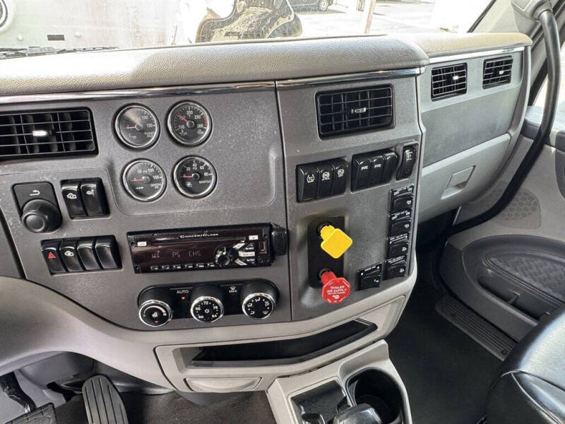 2017 Peterbilt 567