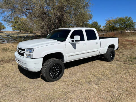2006 Chevrolet Silverado 2500HD for sale at TNT Auto in Coldwater KS