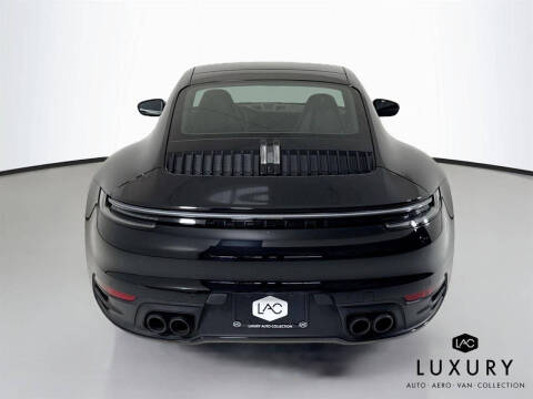 2022 Porsche 911 Carrera