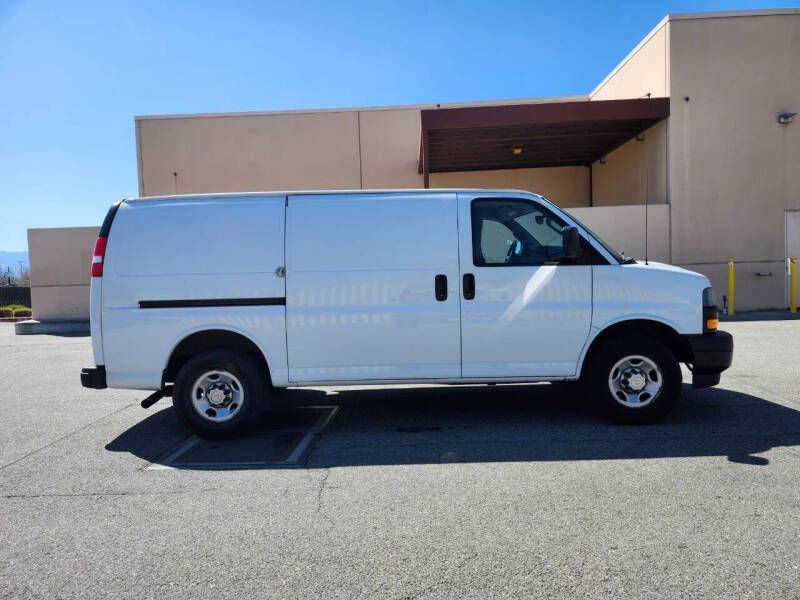 2021 Chevrolet Express 2500