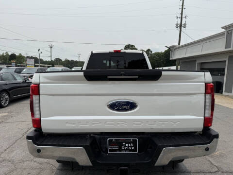 2017 Ford F-350 Super Duty Lariat