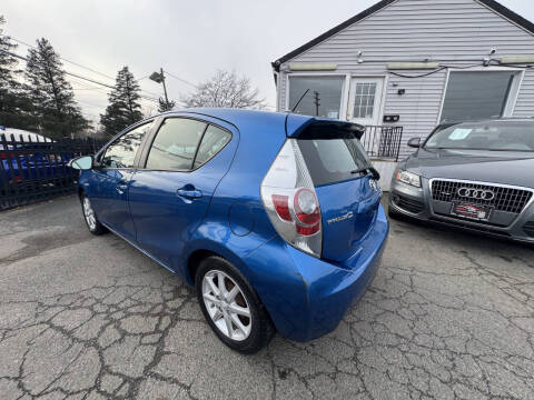 2013 Toyota Prius c Four