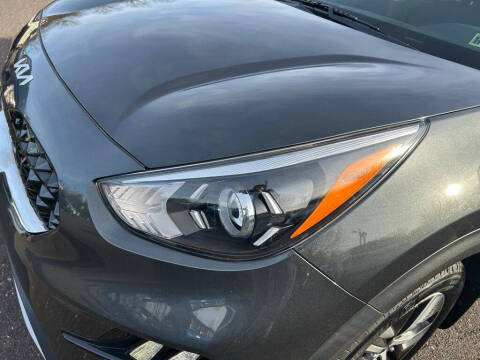 2022 Kia Niro Plug-In Hybrid LXS