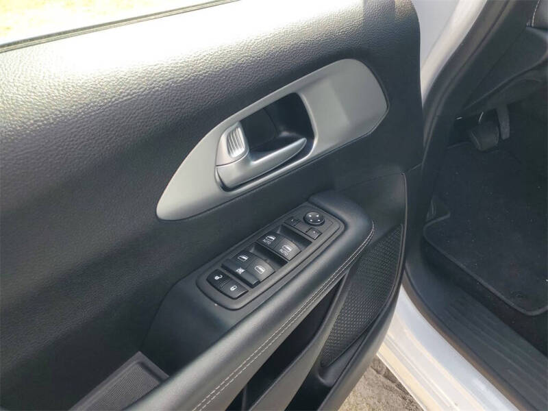 2024 Chrysler Pacifica Touring