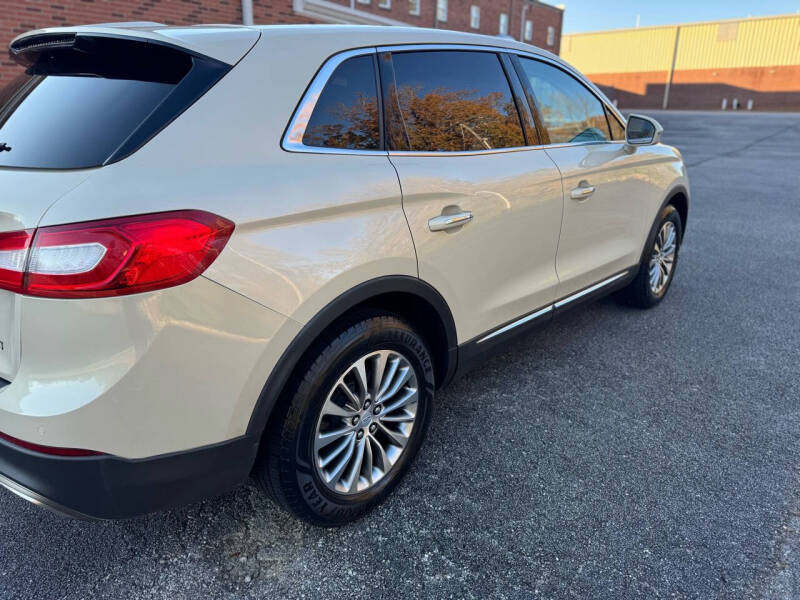 2016 Lincoln MKX Select photo 2