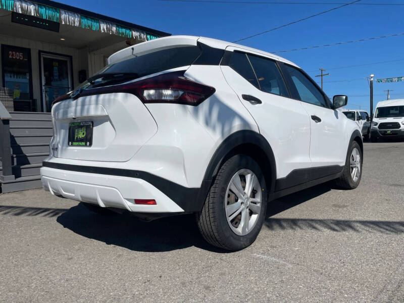 2021 Nissan Kicks S