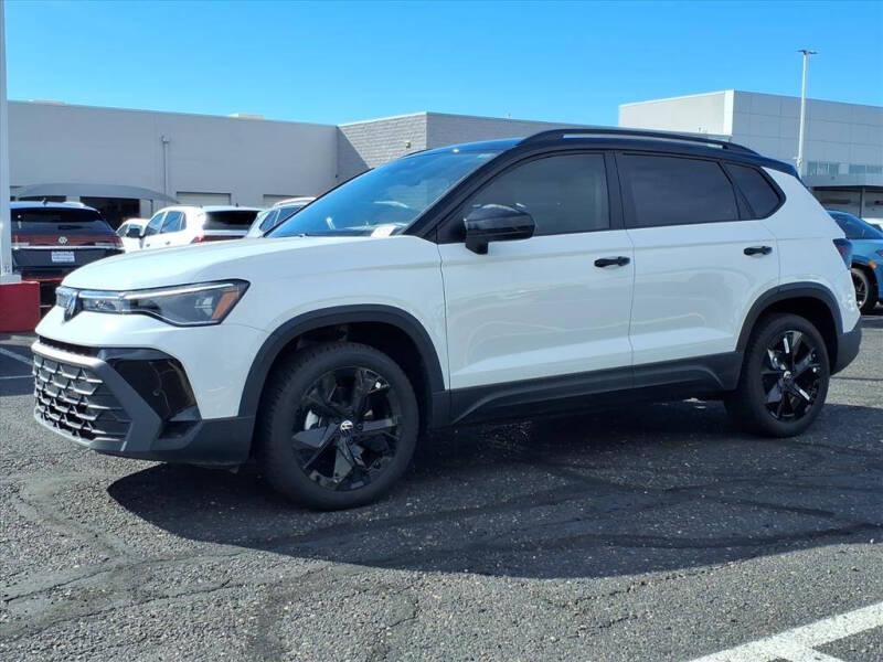 2026 Volkswagen Taos SE Black