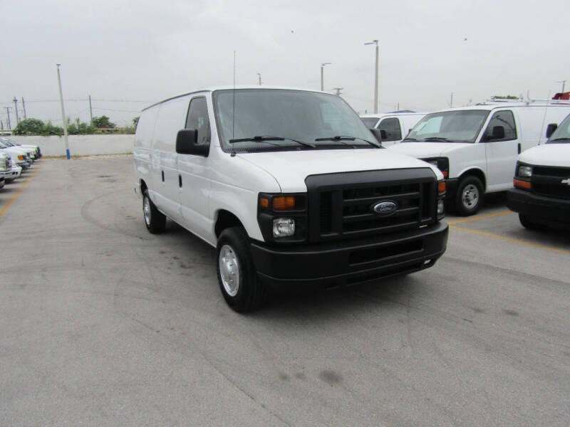 2014 Ford E-Series Econoline Van Commercial photo 4