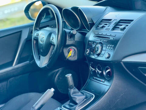 2012 Mazda MAZDA3 i Touring