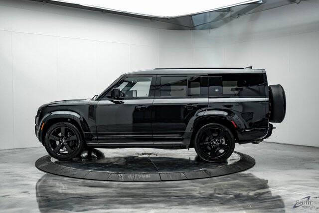 2024 Land Rover Defender 130 P400 X-Dynamic SE