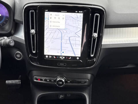 2023 Volvo XC40 B5 Core