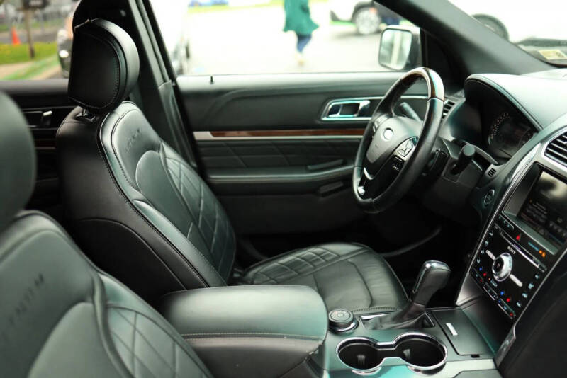 2016 Ford Explorer Platinum