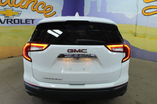 2024 GMC Terrain SLE