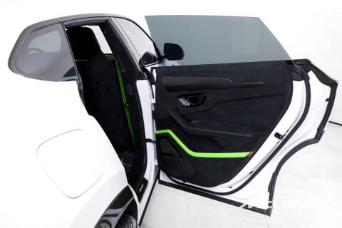 2023 Lamborghini Urus Performante