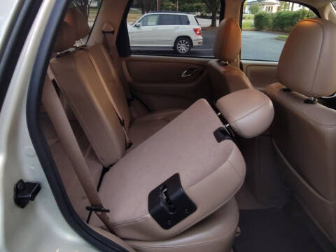 2005 Mazda Tribute s