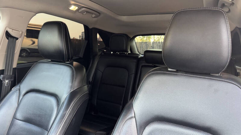 2020 Ford Escape Hybrid SE Sport