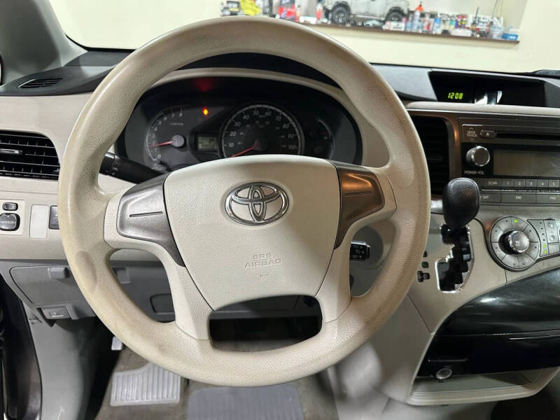2012 Toyota Sienna