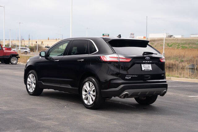 2022 Ford Edge Titanium