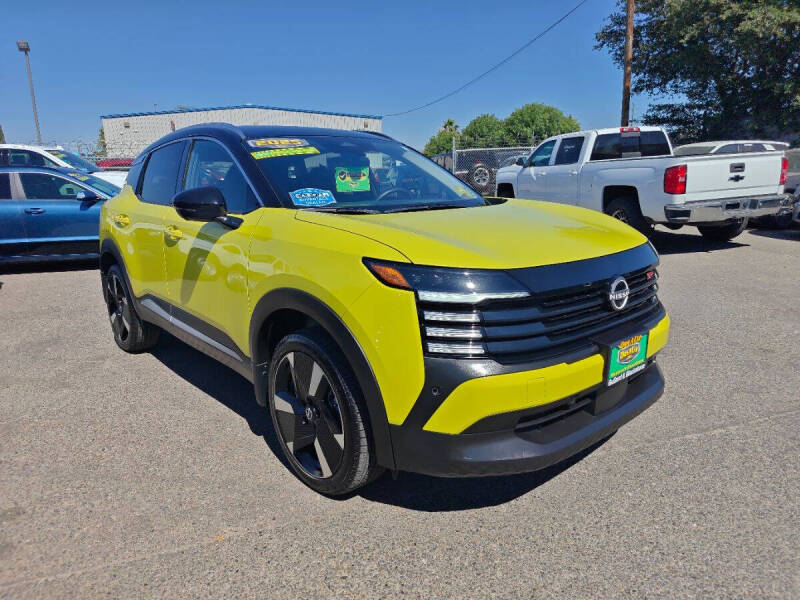 2025 Nissan Kicks SR