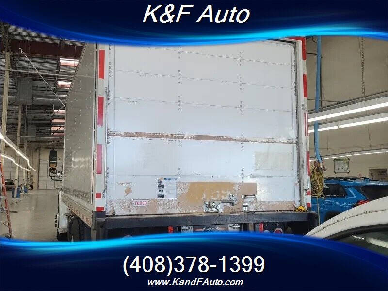2018 Freightliner M2 106
