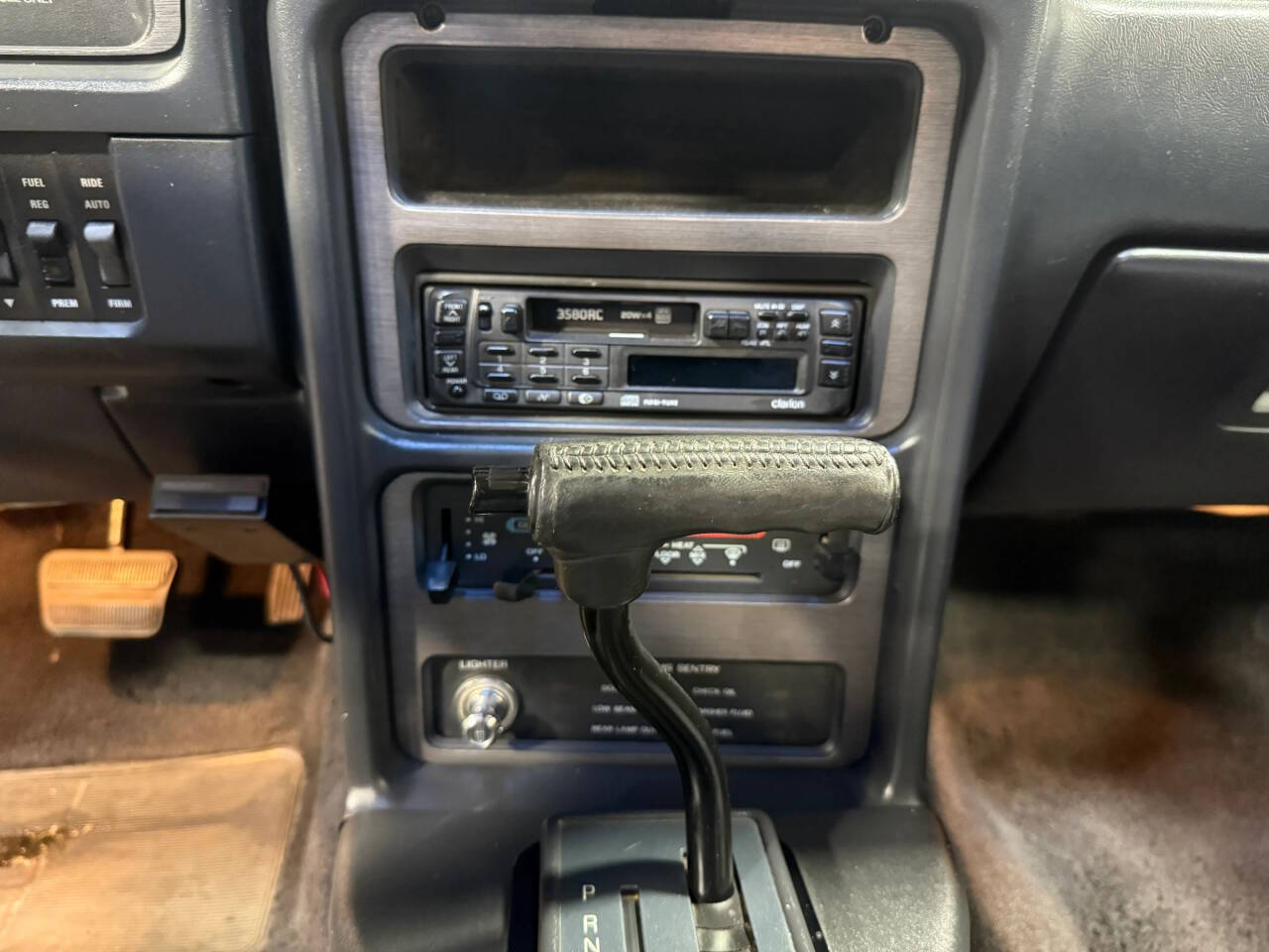 1988 Ford Thunderbird 54