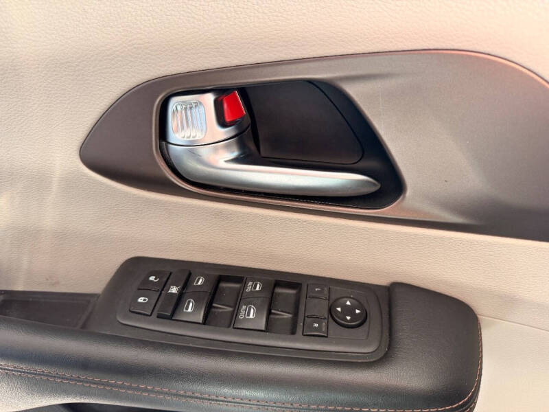 2019 Chrysler Pacifica Touring L 35th Anniversary