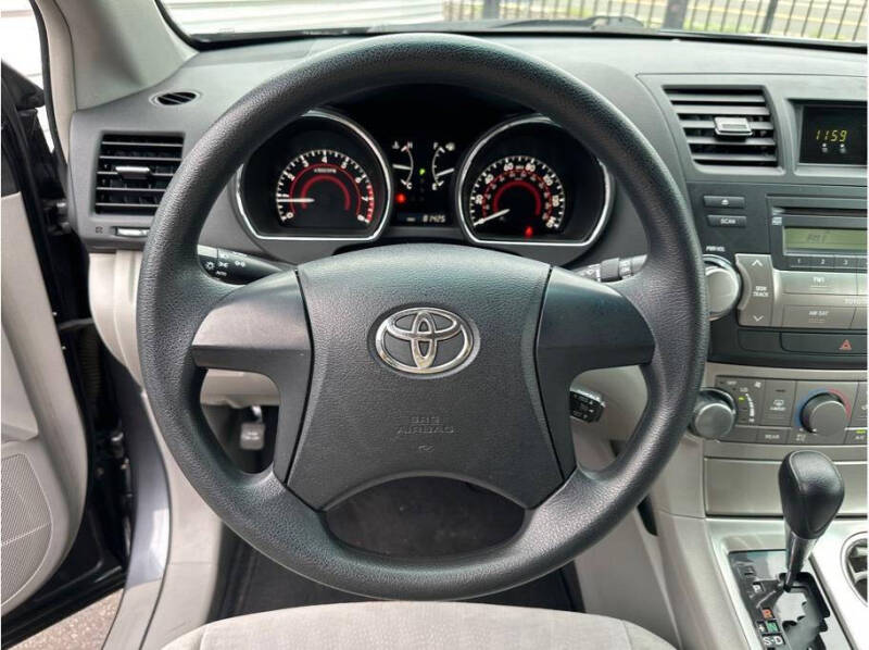 2012 Toyota Highlander SE