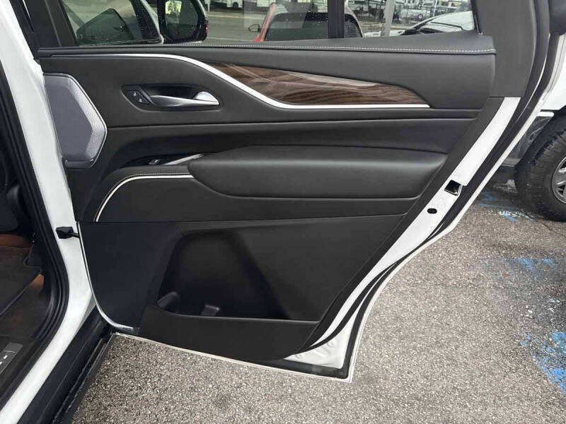 2023 Cadillac Escalade Sport Platinum