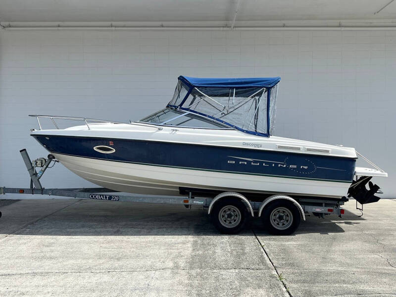 2008 Bayliner 210 Discovery