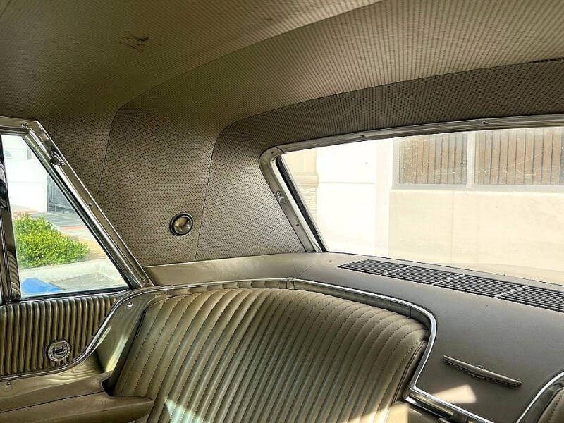 1965 Ford Thunderbird