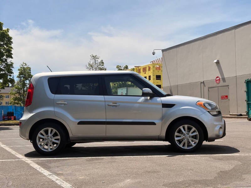 2013 Kia Soul +