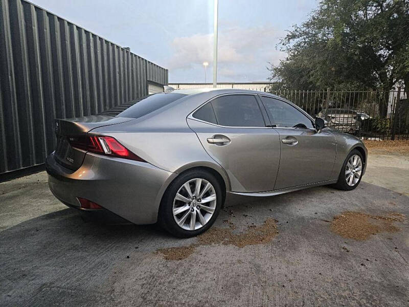 2016 Lexus IS 200t