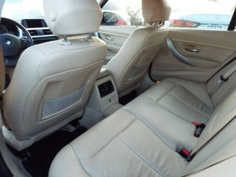 2012 BMW 3 Series 328i