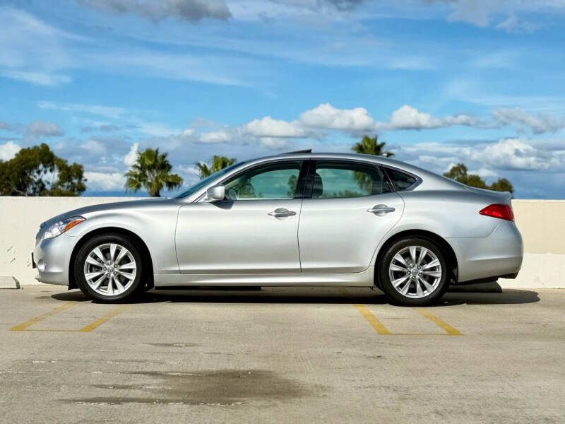 2011 Infiniti M37