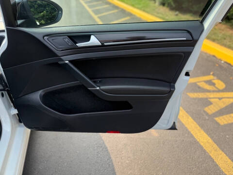 2015 Volkswagen Golf R 4Motion