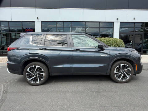 2024 Mitsubishi Outlander Plug-in Hybrid SE - Photo 8