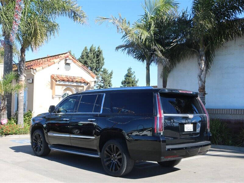2016 Cadillac Escalade ESV Luxury Collection