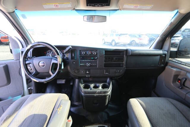 2015 GMC Savana 2500