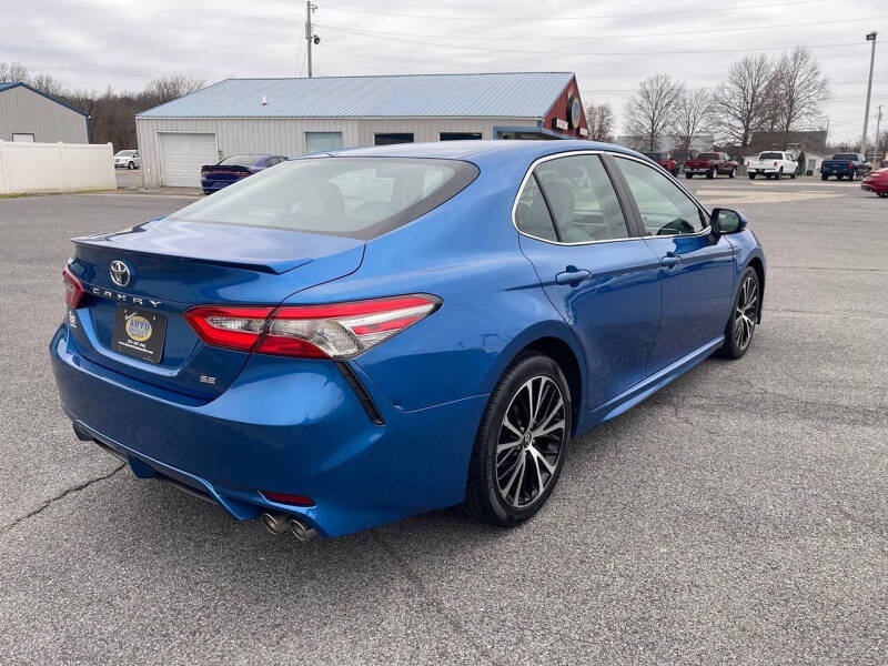 2018 Toyota Camry SE