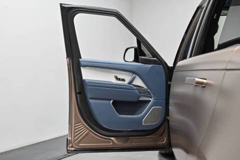 2023 Land Rover Range Rover P530 SV LWB