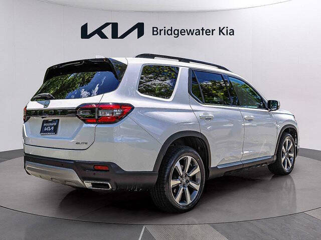 2023 Honda Pilot Elite
