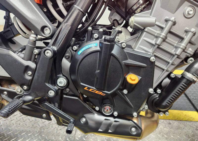 2024 KTM 990 Duke
